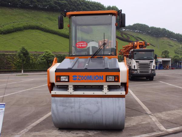 vibracionniydorozhniykatokzoomlionyzc13hfotolargest-3